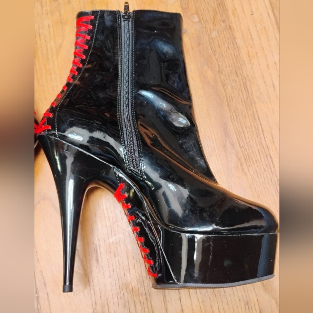 Pleaser Glossy Black Heeled Boots - Picture 5 of 9